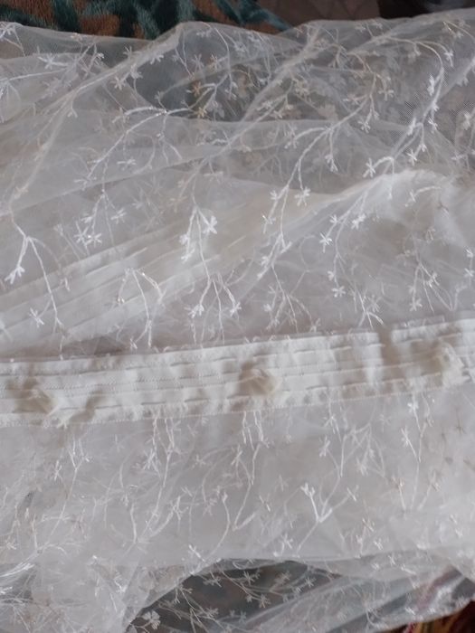 Продаю тюль в зал или в спальню