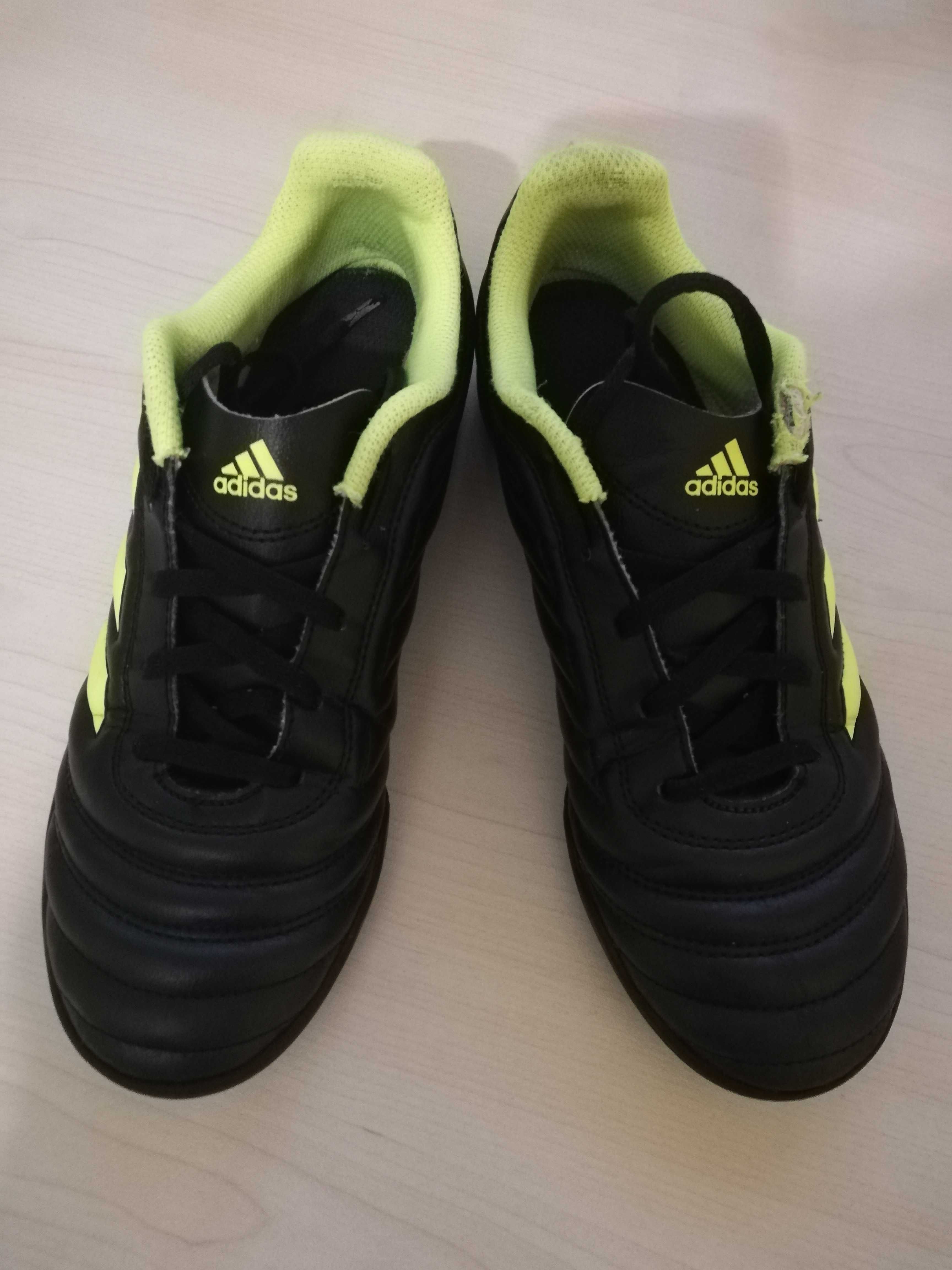 Детски обувки за футбол adidas