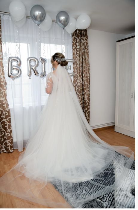 Vand rochie de mireasa sezon 2024