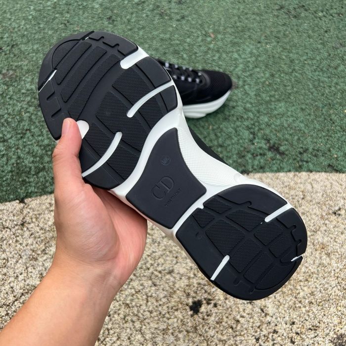 dior b22 negru cu alb