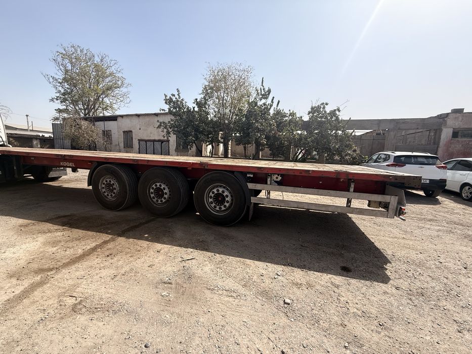 Продается полуприцеп контейннеравоз  унивирсал