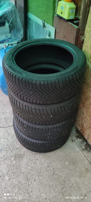 Vând cauciucuri Laufen