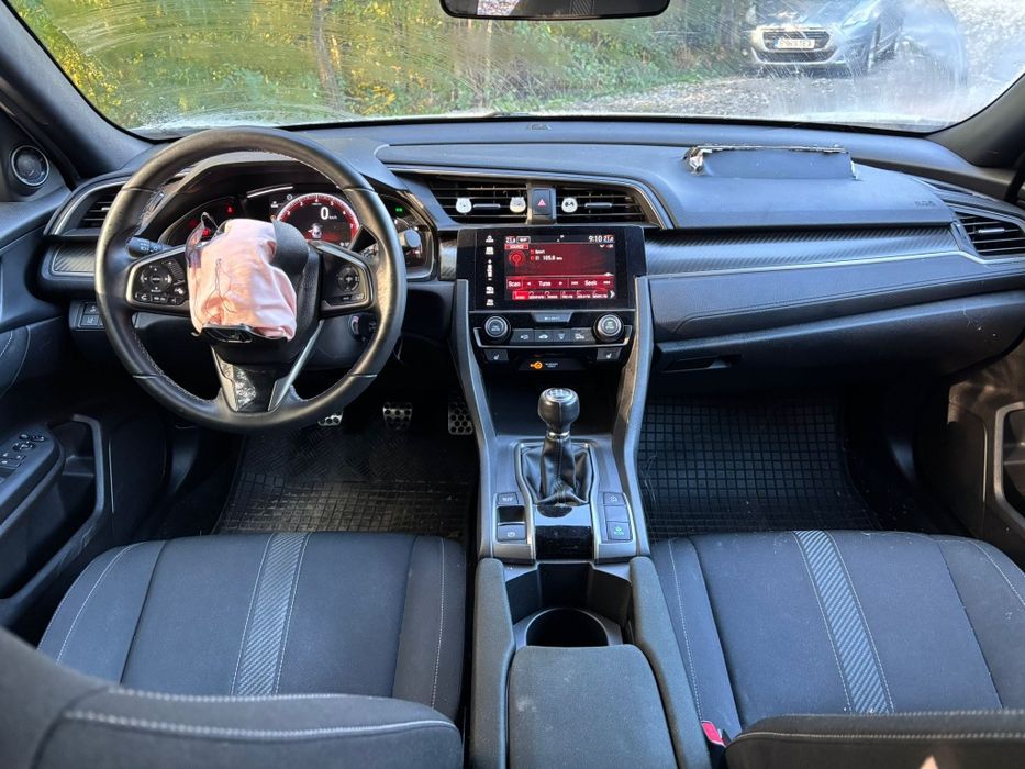 Honda Civic X  Sport 2019 ușor avariat