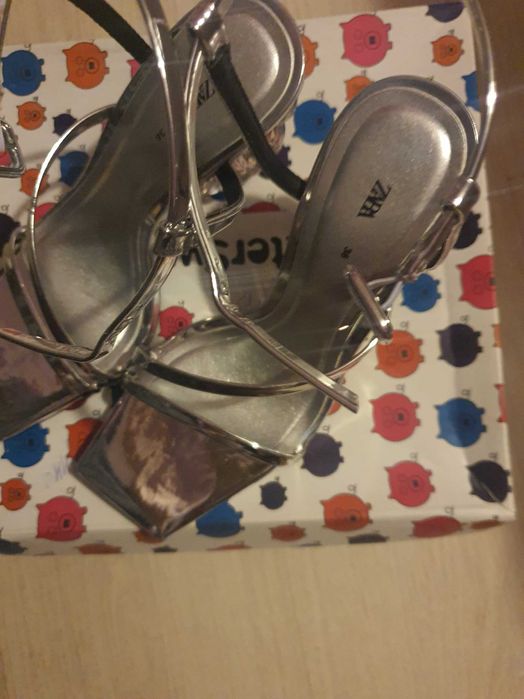 Сандали на Зара ,обувани веднъж 36 номер