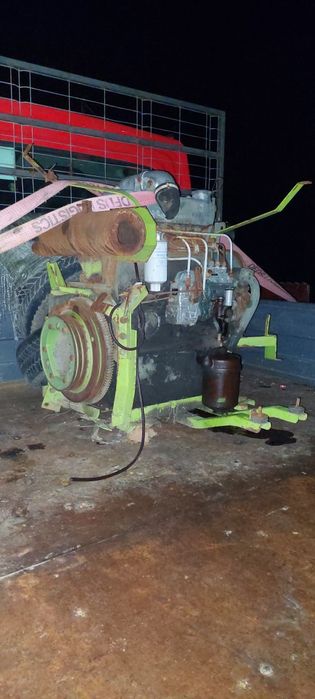 Vând  motor Mercedes