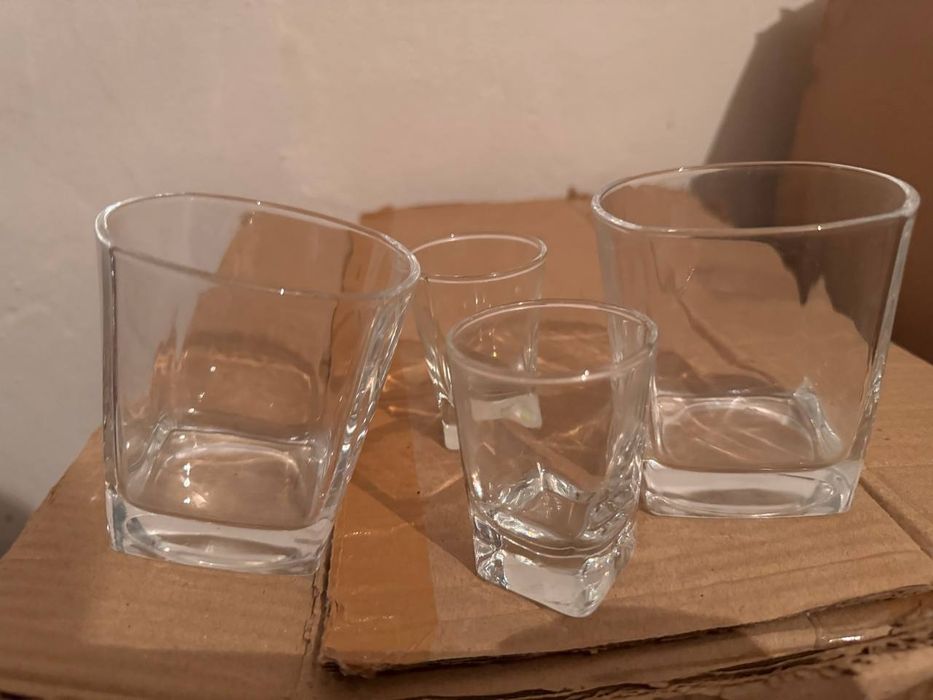 Стакан,рюмка,конфетница,фруктовый ваза