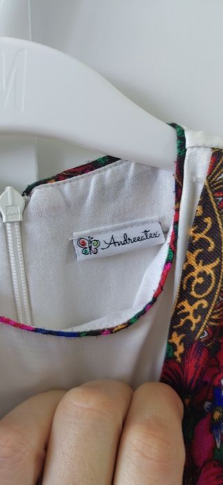 Rochiță / Rochie 1 an cu trena și motive traditionale