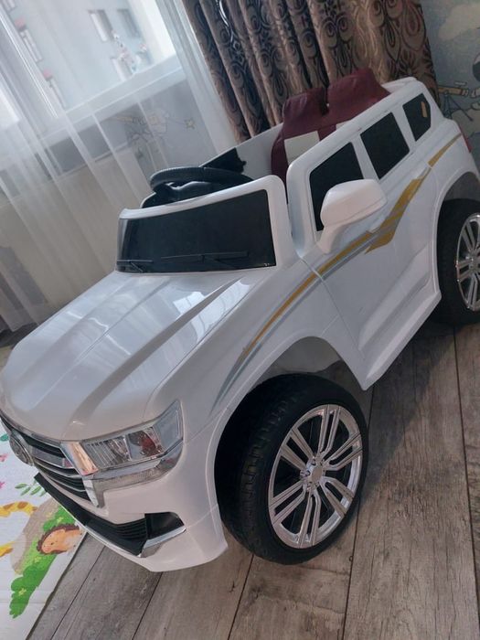 Продам детский авто
