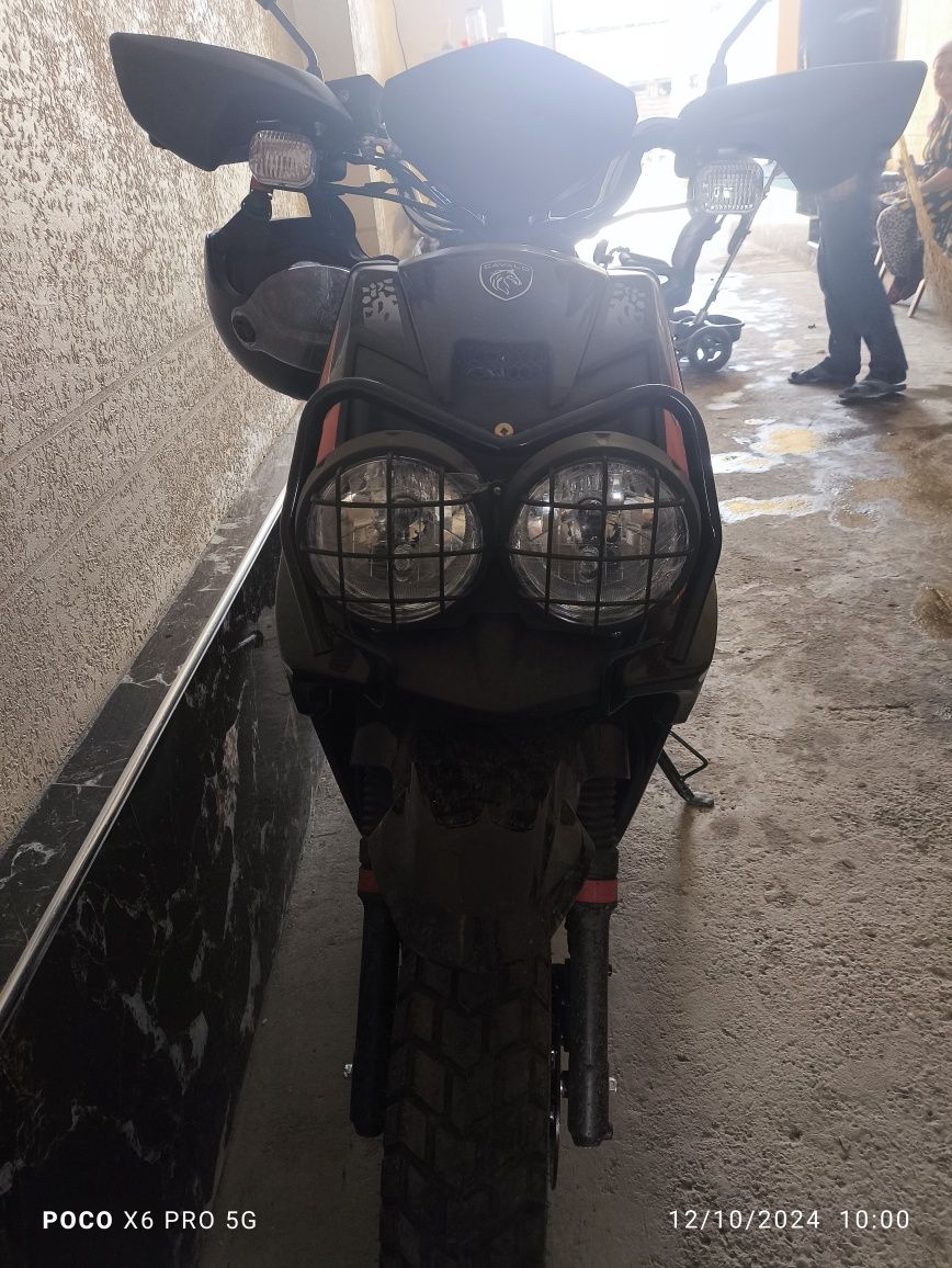 Skuter mopedlarr