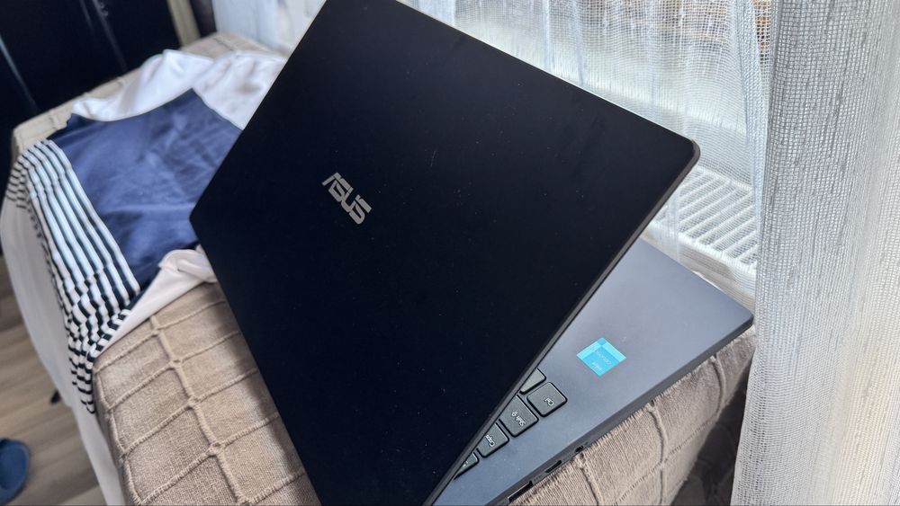 Laptop Asus ieftin bun