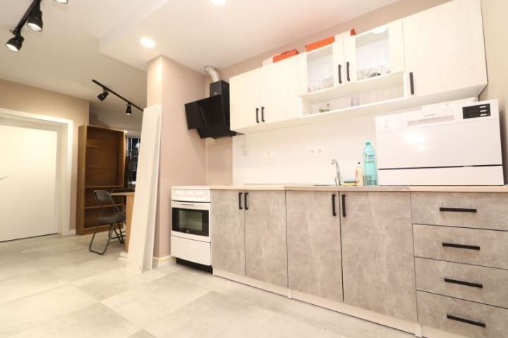 Продава се Двустаен апартамент в София, Люлин 6 - 71 кв.м за 2479 €/кв.м - Снимка #4