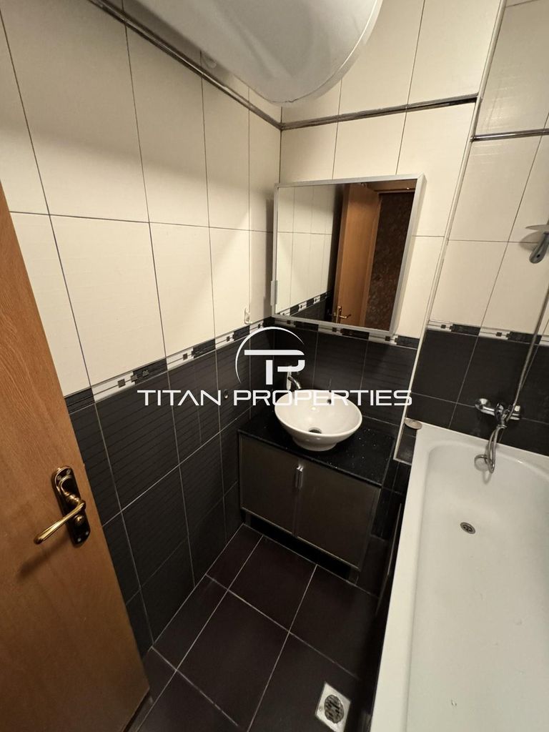 Продава се Двустаен апартамент в Бургас, Възраждане - 102 кв.м за 2079 €/кв.м - Снимка #7
