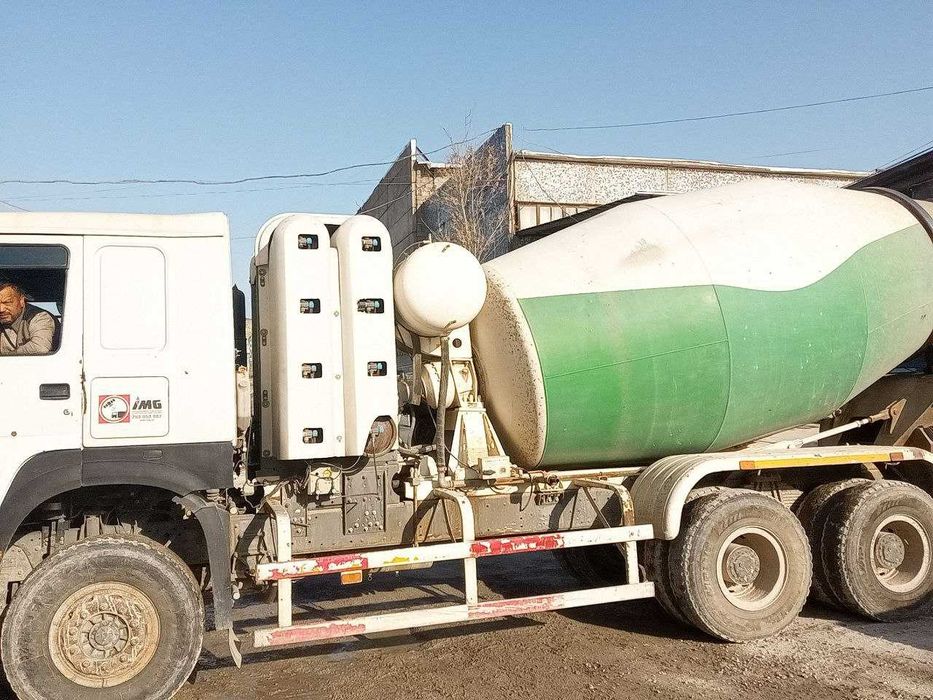 Автобетоносмеситель HOWO (Миксер)