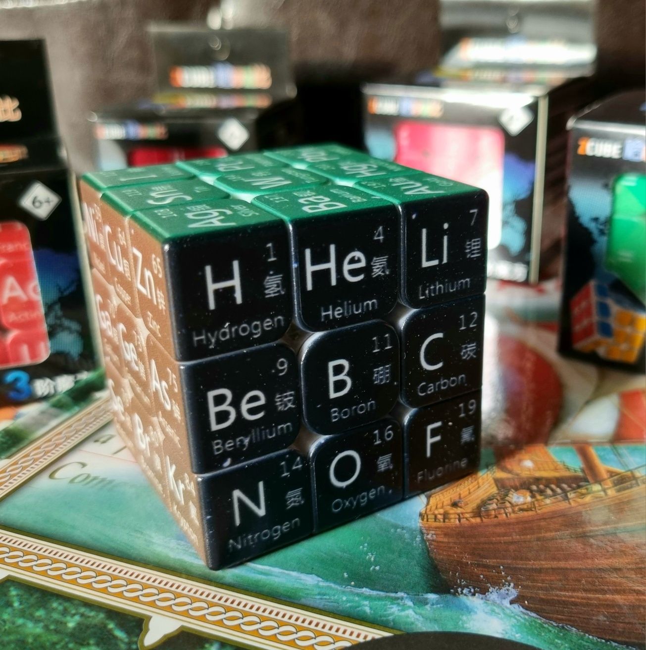 Cub Rubik Einstein: Chimie. Rapid, ușor, stickerless. De colecție.