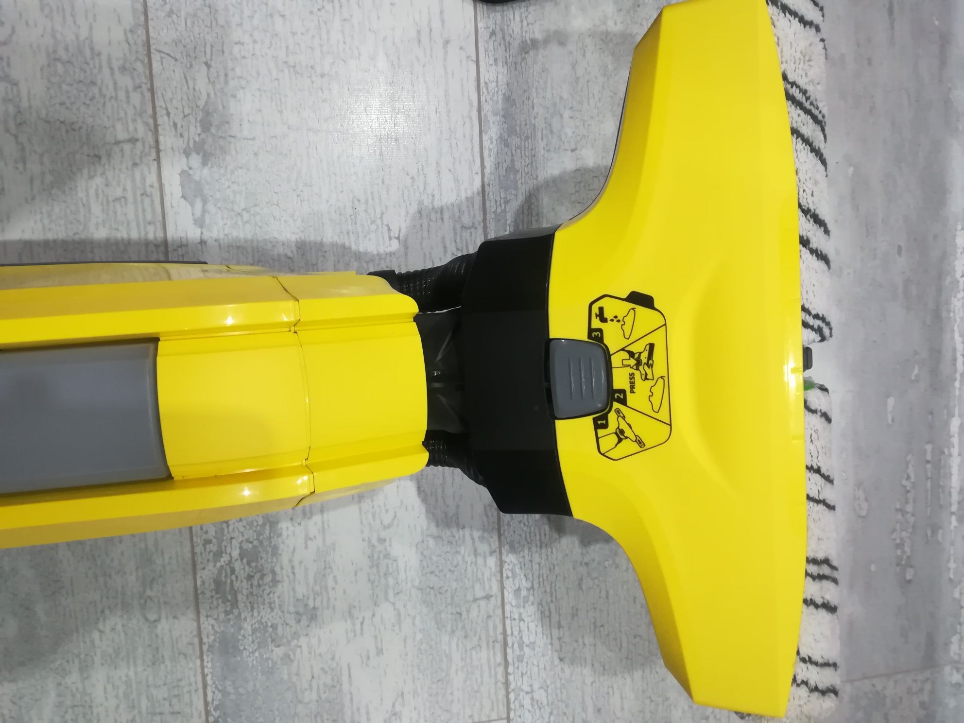 Уред за почистване на подове KARCHER FC 5