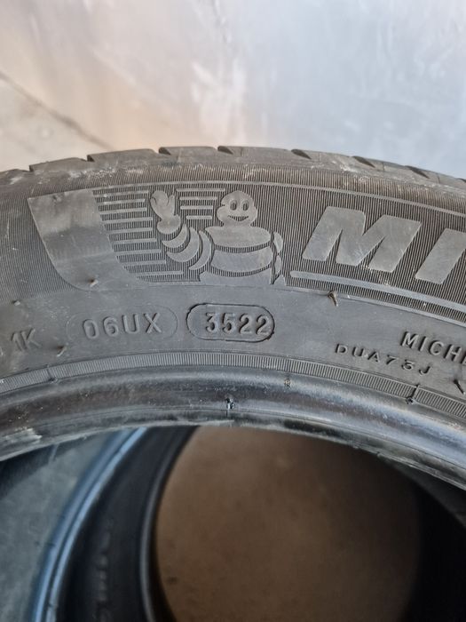 Летни гуми много запазени.