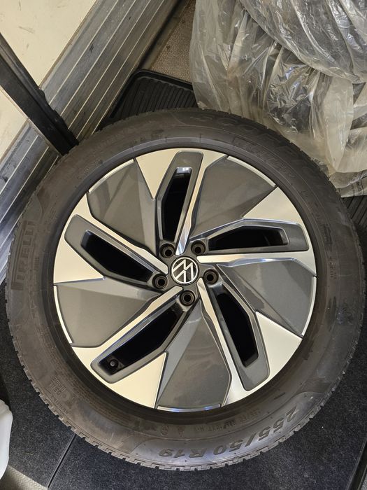 Roti VW ID 4, 5 , 7 ID Buzz 235 55 19 /255 50 19 Pirelli Scorpion