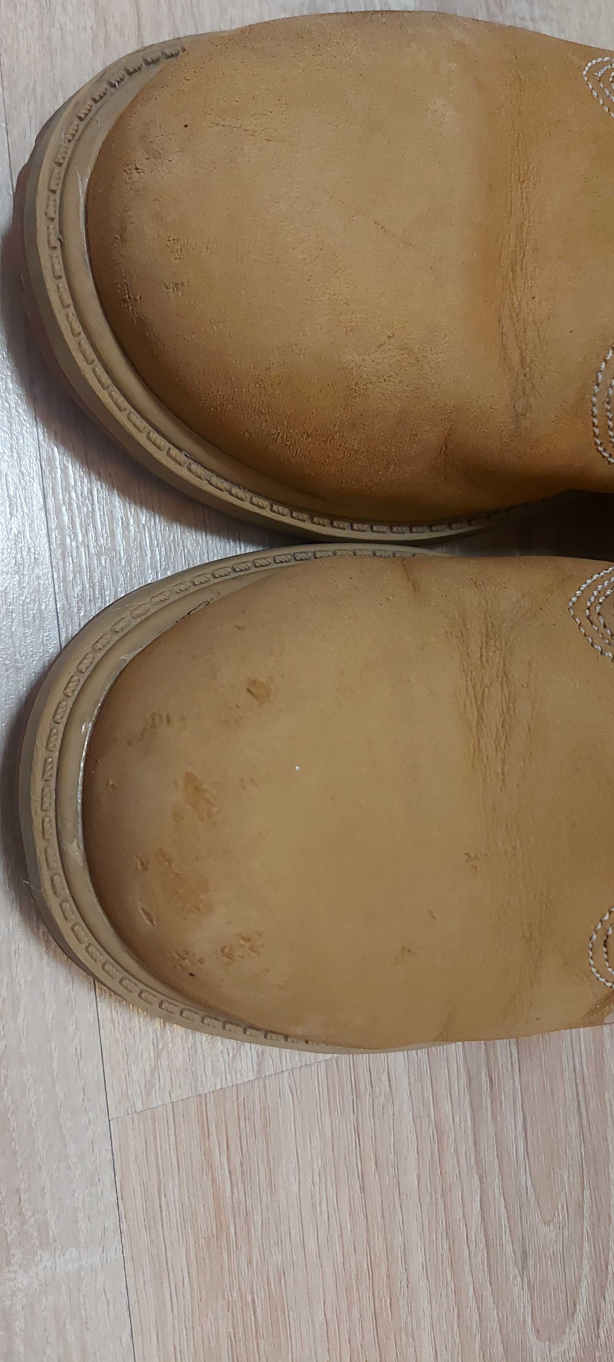 Ghete / Bocanci Timberland marime 35.5-36 Piele Intoarsa