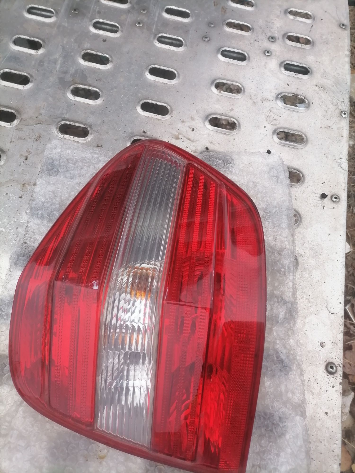 Stopuri Lampa Spate Mercedes ML w164