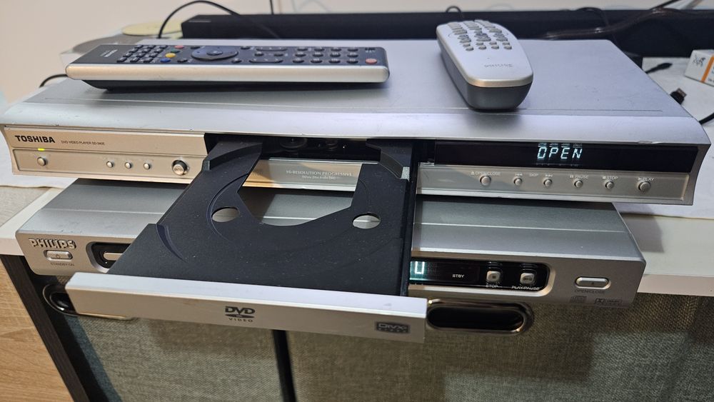 Dvd player Toshiba si Philips cu telecomanda
