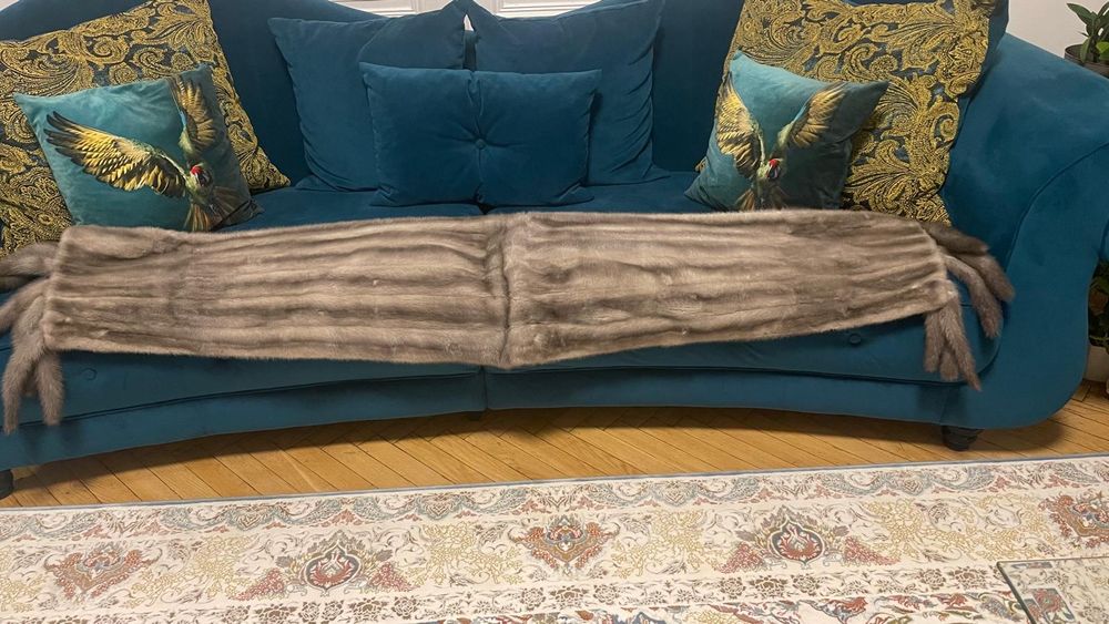 REAL FUR SCARF . Worn once