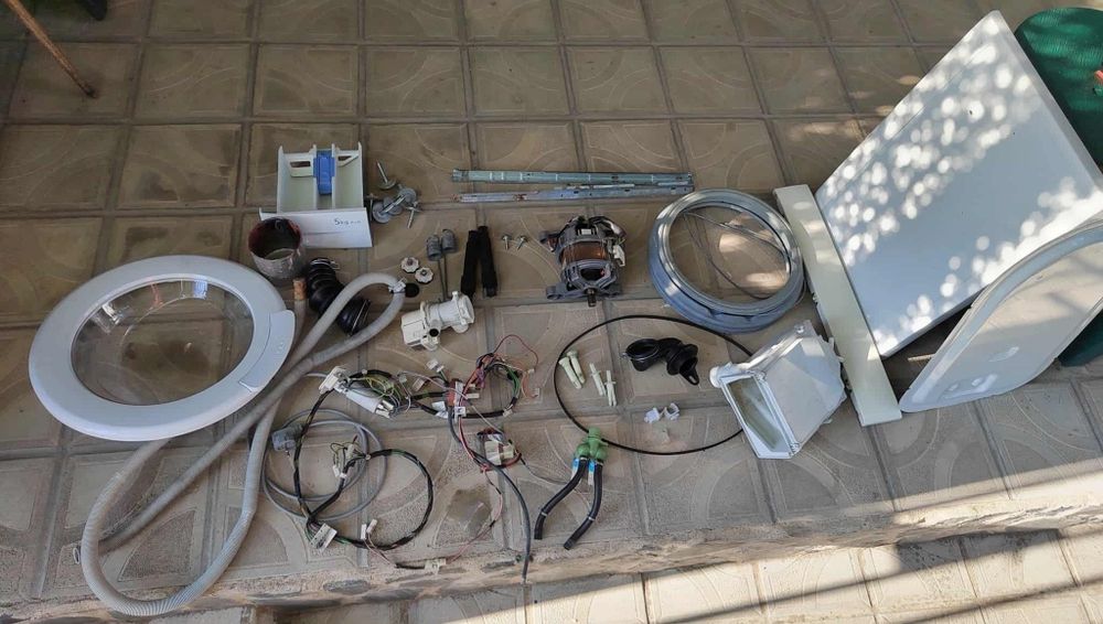 Пералня Beko slim  за части