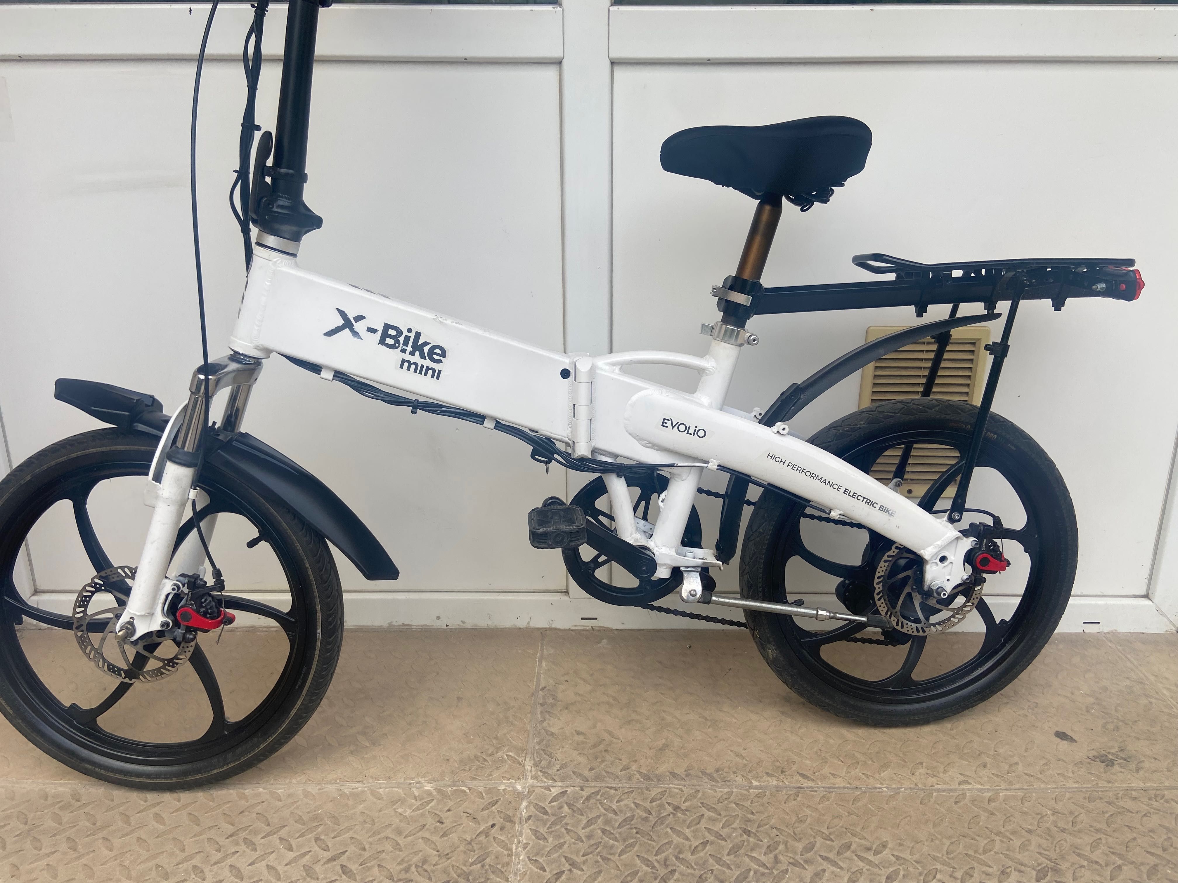 Vând bicicleta electrică X-Bike Mini