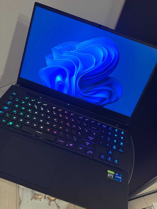 Laptop Asus ROG Zephyrus S17/4K/i7-11800H/16GB/RTX 3080 16GB/2TB