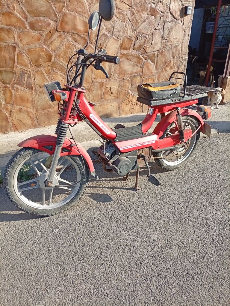 Vând motoretă cu acte!