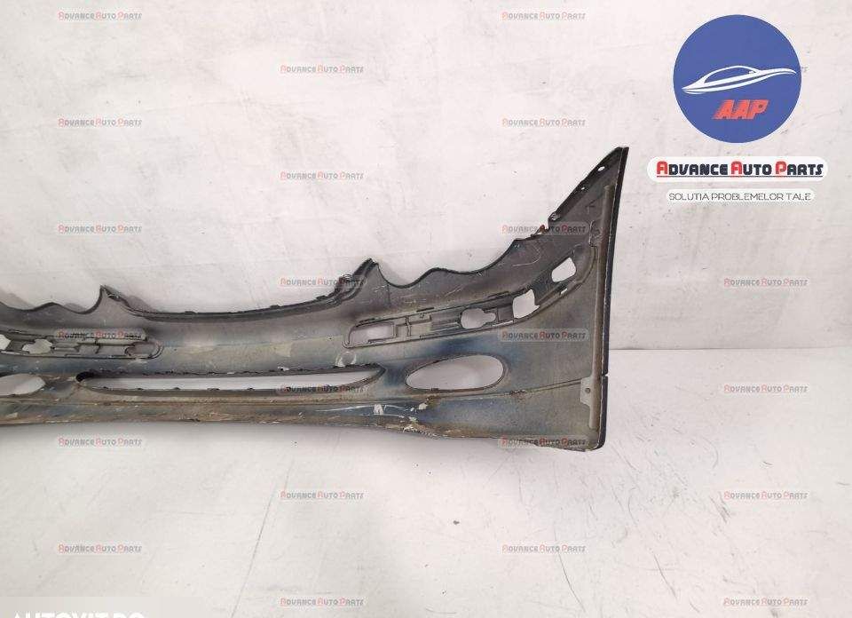 Оригинална предна броня в добро състояние Мерцедес-Бенц Ц-Клас / Merce