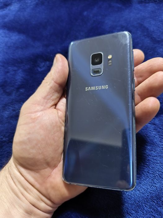 Samsung Galaxy S9  64+4 GB RAM