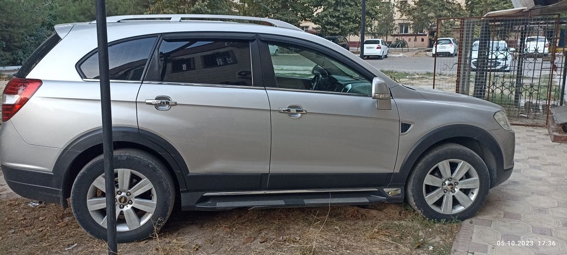 Каптива 1, 3 позиция фулл, автомат, люки бор. 11 000$ Срочно сотилади
