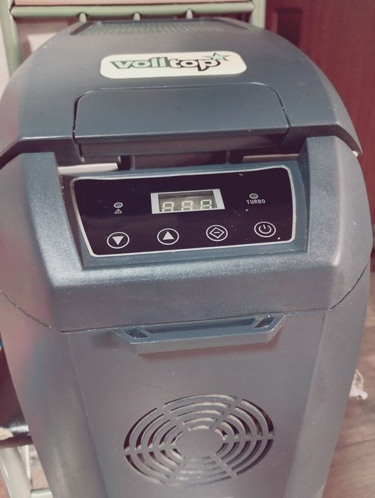 Volltop DC-15F, este o lada frigorifica portabila dotata cu compresor