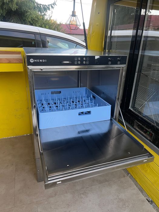 ECHIPAMENTE HORECA + Mobilier (mese, scaune)