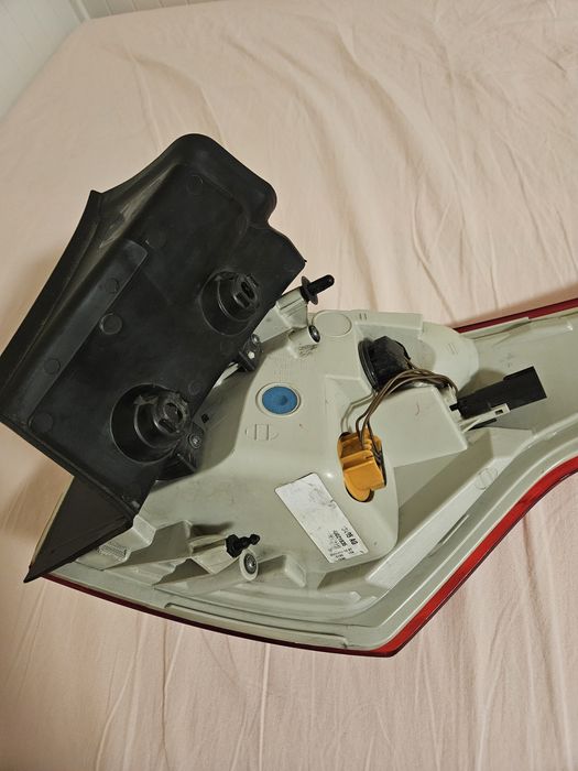 Vand stop tripla lampa spate stanga ( original Ford ) FORD KUGA 2013-2