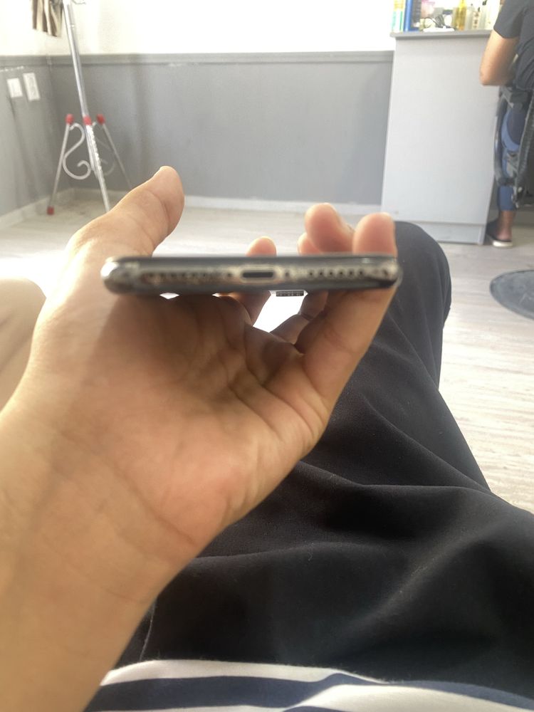 iPhone X sotiladi