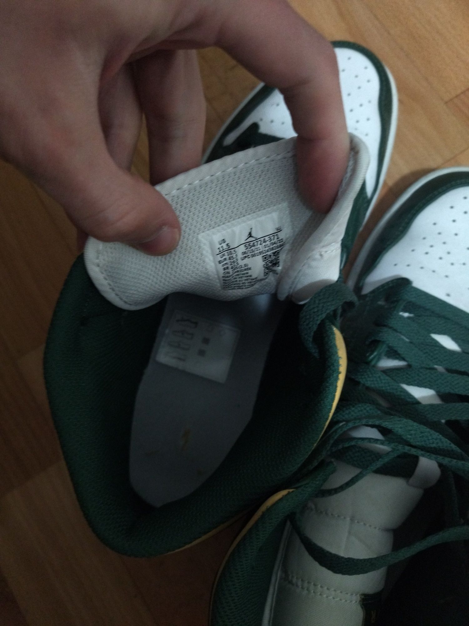 Nike Air Jordan 1 Mid кецове (чисто нови)