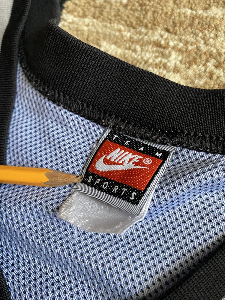 Jersey Nike vintage (un fel de jersey nba)