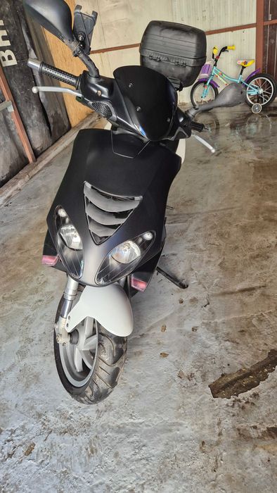 Scuter Piaggio NRG MC4 Power cu motor de 49cmc