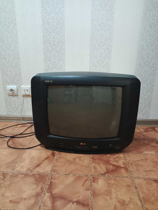 Продам телевизор