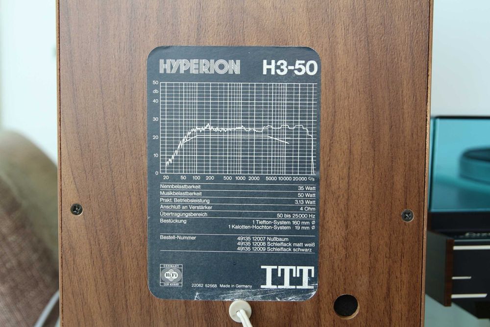 Luxor Dirigent 3835 cu pick-up 4221 si boxe ITT Hyperion H3-50