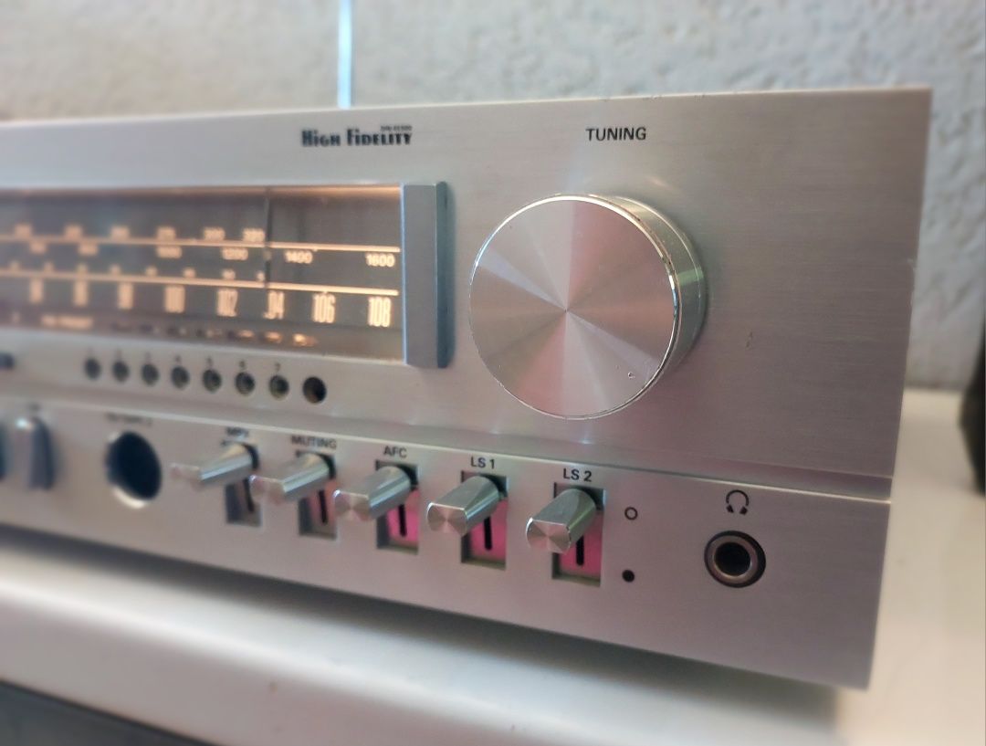 Amplituner Grundig R1000