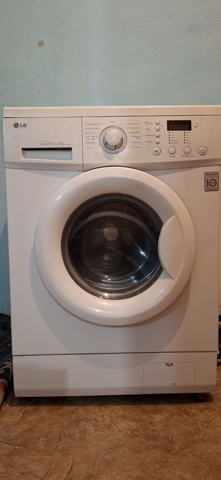 Продам стиральную машинку