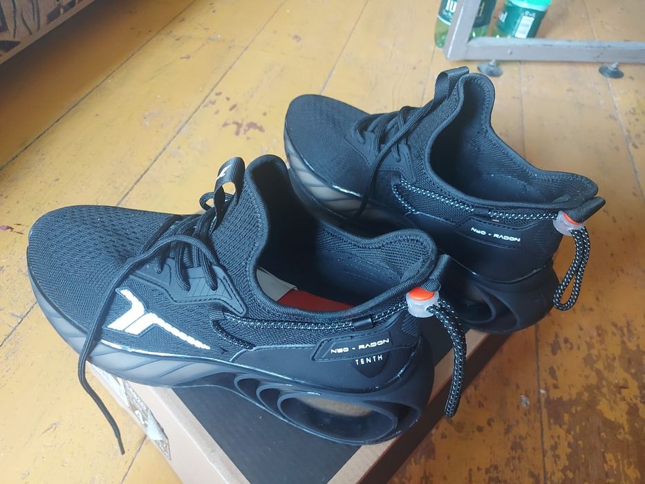 Adidași-Madrid/Spania