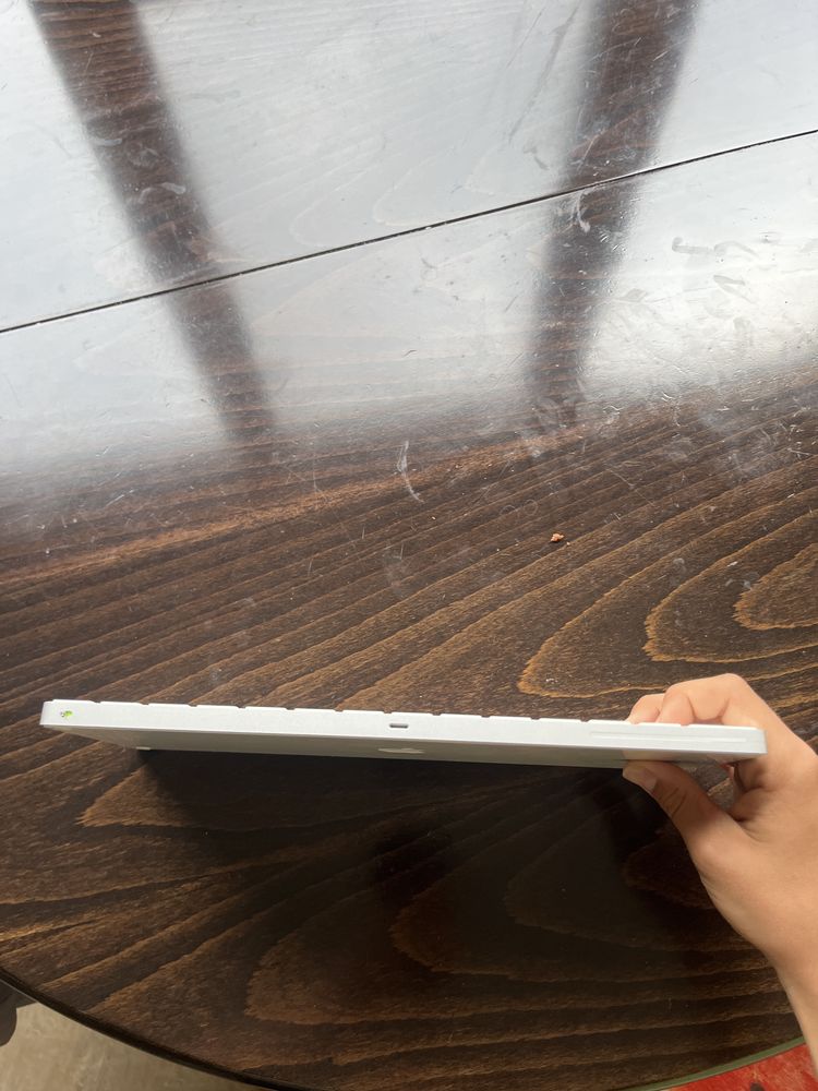 Продавам Apple Magic Keyboard
