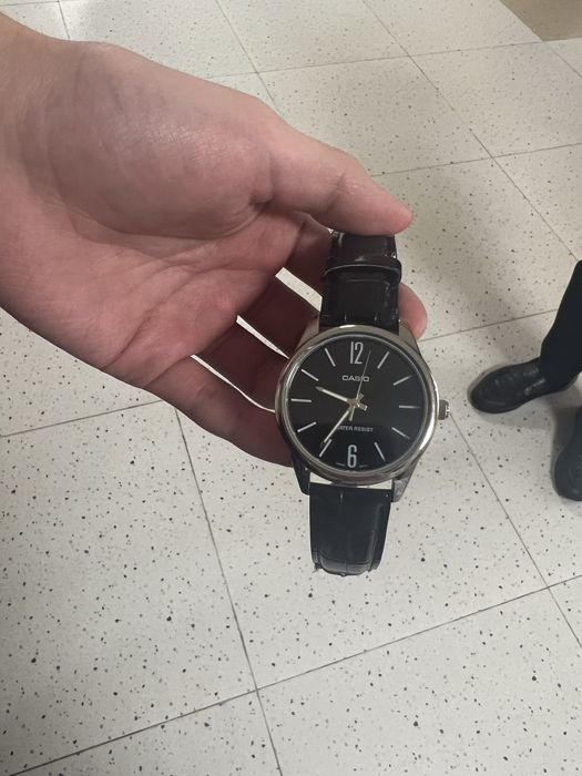 Продам часы 10000