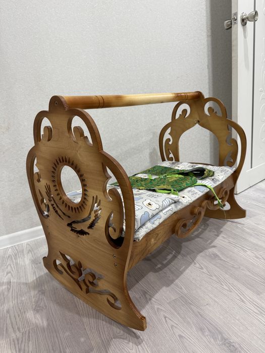 Бесік сатылады почти новый