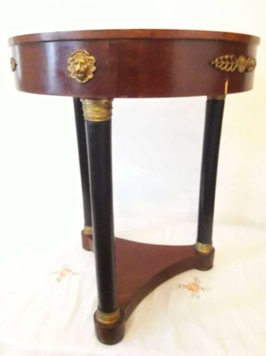 Masa rotunda vintage