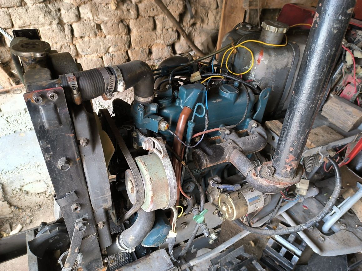 Трактор Shibaura, с двигател на Kubota 15 к.с.