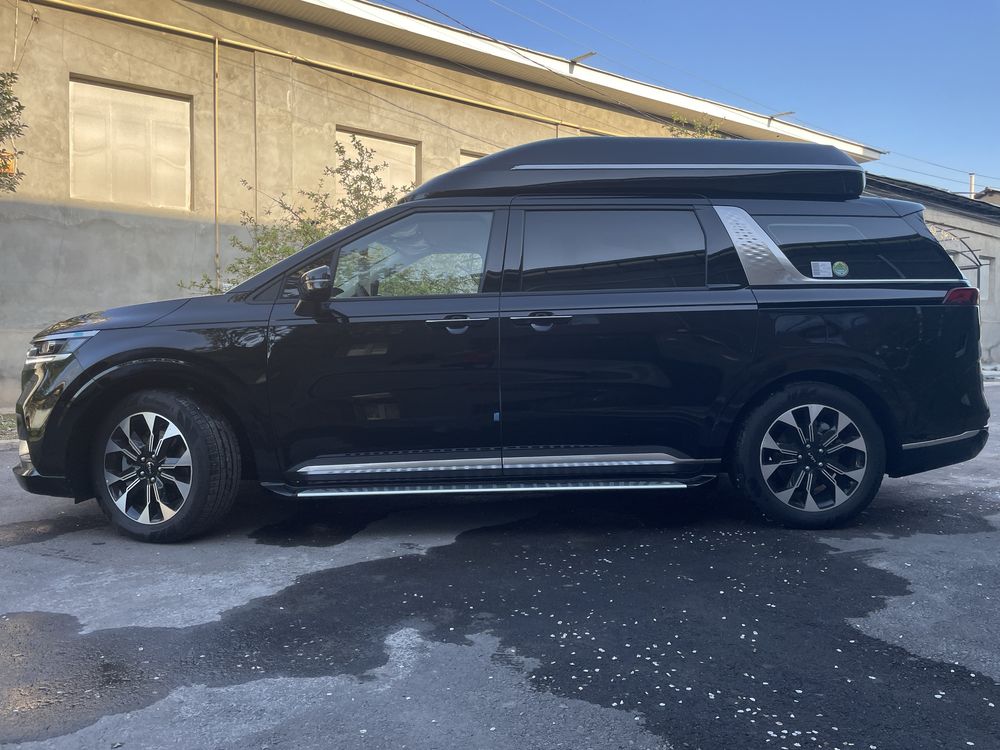 Kia Carnival Hi Limousine